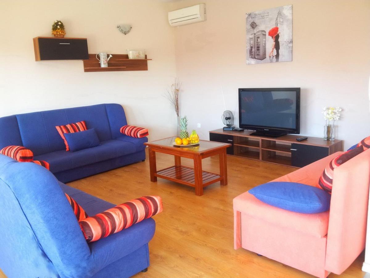 Apartment Maria - Comfortable Kaštela Eksteriør bilde