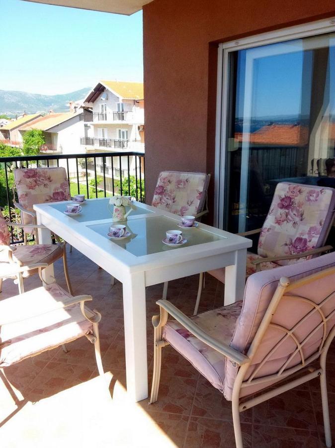 Apartment Maria - Comfortable Kaštela Eksteriør bilde